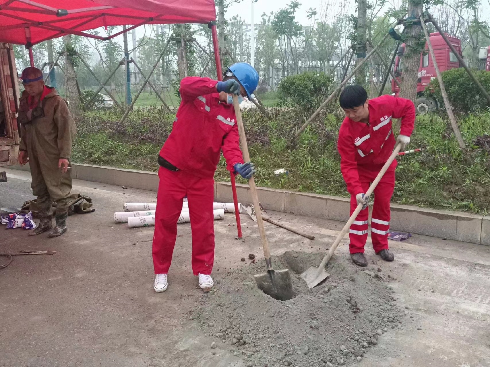 盈江管道疏通哪家好】及时进行市政管道清淤